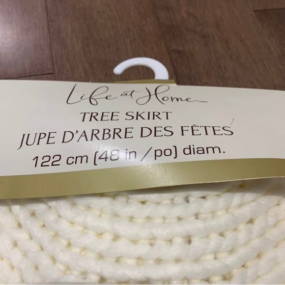 ✨2/$30✨ New Knit Style Tree Skirt - Picture 4 of 5